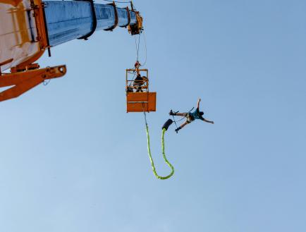Bungee jumping