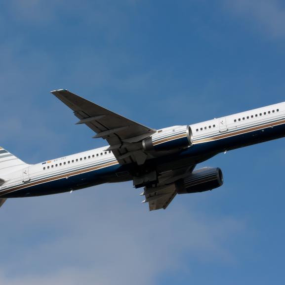 Privilege Style plane takes off from Lisbon